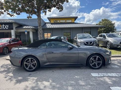 Used 2024 Ford Mustang Premium image 8