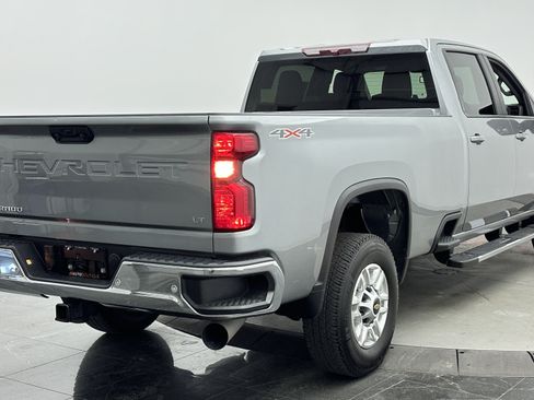 Used 2025 Chevrolet Silverado 2500 LT w/ Safety Package AWD/4WD image 11