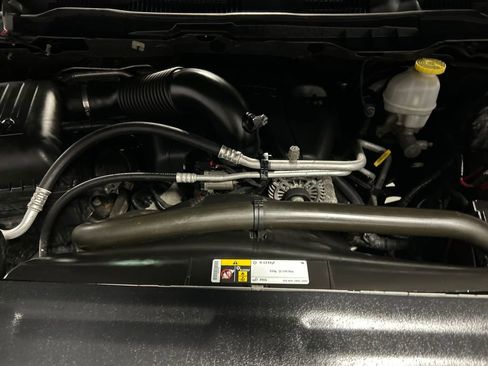 Used 2017 RAM 1500 Express image 25