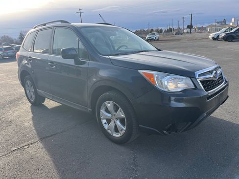 Used 2014 Subaru Forester 2.5i Premium w/ All-Weather Package AWD/4WD image 2