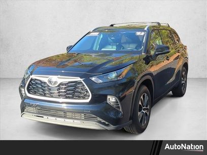 Used 2022 Toyota Highlander XLE