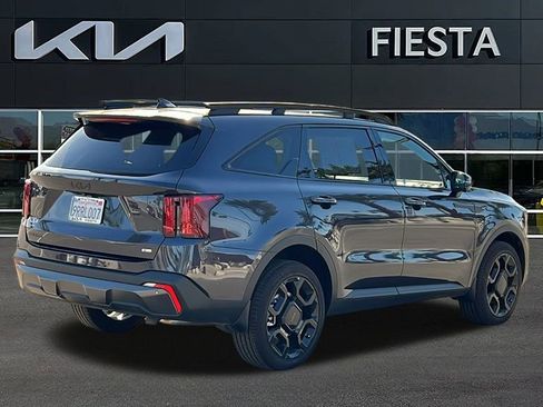 Certified 2025 Kia Sorento SX image 4