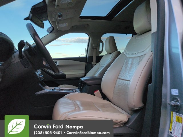 Used 2020 Ford Explorer Platinum w/ Premium Technology Package AWD/4WD image 21