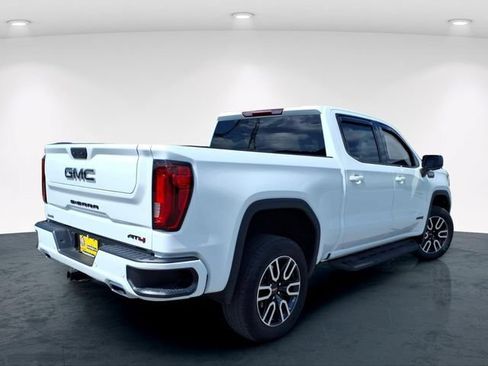 Used 2026 GMC Sierra 1500 AT4 w/ LPO, Black Badging Package AWD/4WD image 8