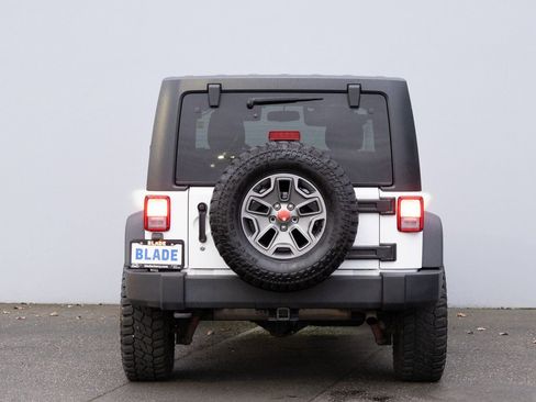 Used 2017 Jeep Wrangler Unlimited Rubicon w/ Connectivity Group image 19