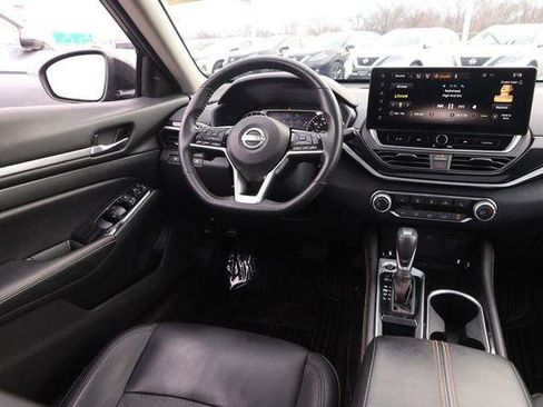 Used 2024 Nissan Altima 2.5 SR w/ SR Premium Package image 20