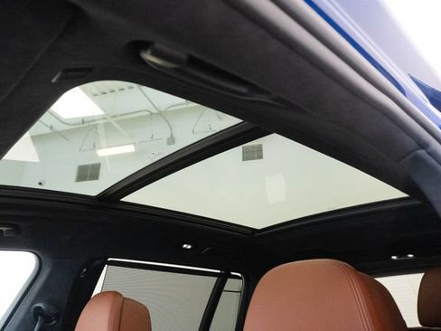 Used 2024 BMW X7 M60i w/ M Sport Professional Package AWD/4WD image 7