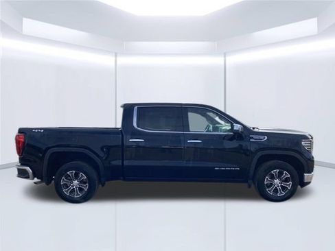 Used 2025 GMC Sierra 1500 SLT AWD/4WD image 5
