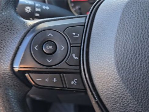 Used 2022 Toyota RAV4 LE image 22