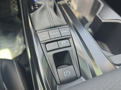 Used 2026 Toyota Camry SE image 24