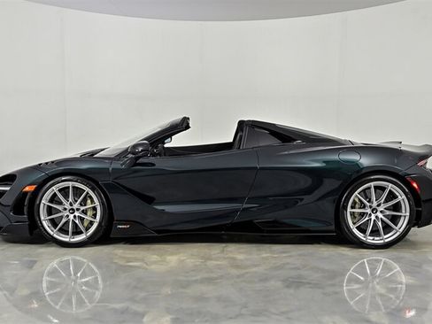 Used 2022 McLaren 765LT RWD image 12