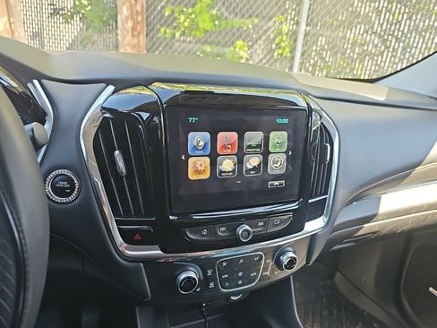 Used 2018 Chevrolet Traverse LT AWD/4WD image 12