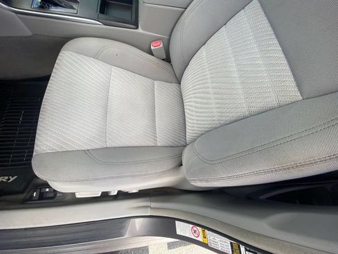Used 2017 Toyota Camry LE w/ Moonroof Package FWD image 23