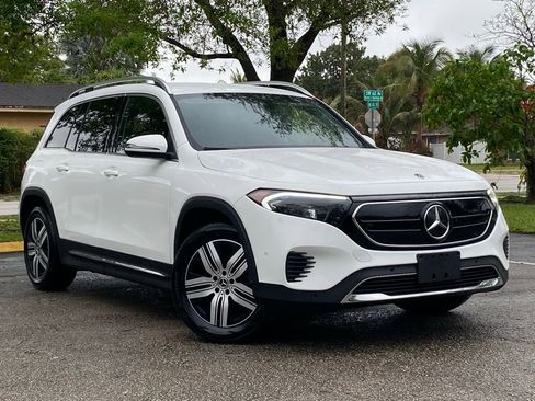 Used 2023 Mercedes-Benz EQB 250+ image 4