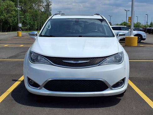 Used 2019 Chrysler Pacifica Limited FWD image 29