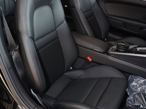 Used 2024 Porsche 911 Carrera image 11