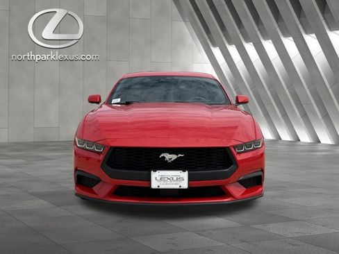 Used 2024 Ford Mustang Coupe RWD image 7