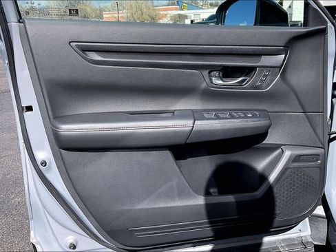 Used 2025 Honda CR-V Sport-L image 18