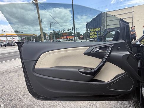 Used 2017 Buick Cascada Premium image 10