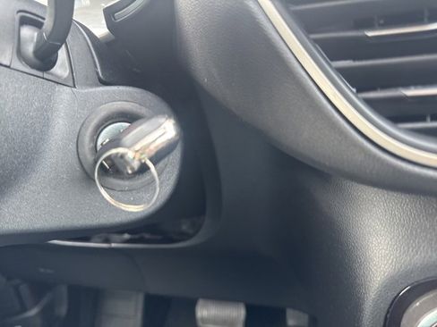 Used 2022 Ford Escape S image 14