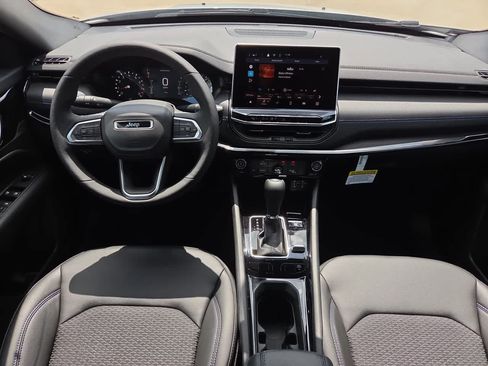 New 2026 Jeep Compass Latitude AWD/4WD image 18