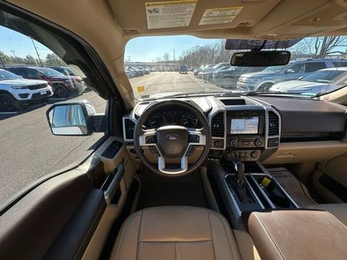 Used 2018 Ford F150 Lariat image 18