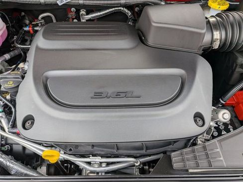 New 2026 Chrysler Pacifica Select w/ S Appearance Package image 29