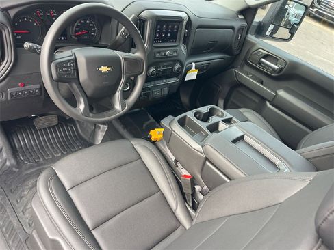 Used 2024 Chevrolet Silverado 3500 W/T w/ WT Convenience Package image 9