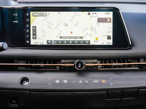 Used 2024 Nissan Ariya AWD image 16