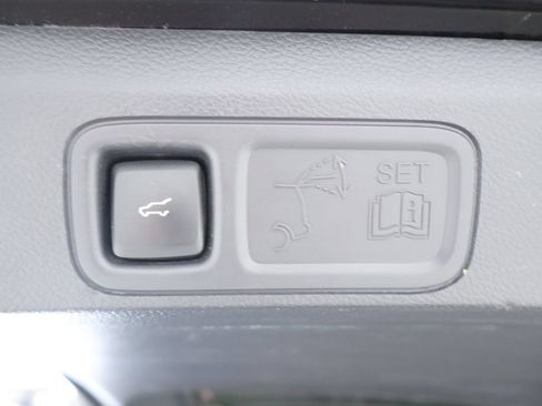 Used 2024 Ford Expedition XLT AWD/4WD image 21