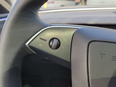 Used 2025 Tesla Model 3 Long Range image 18