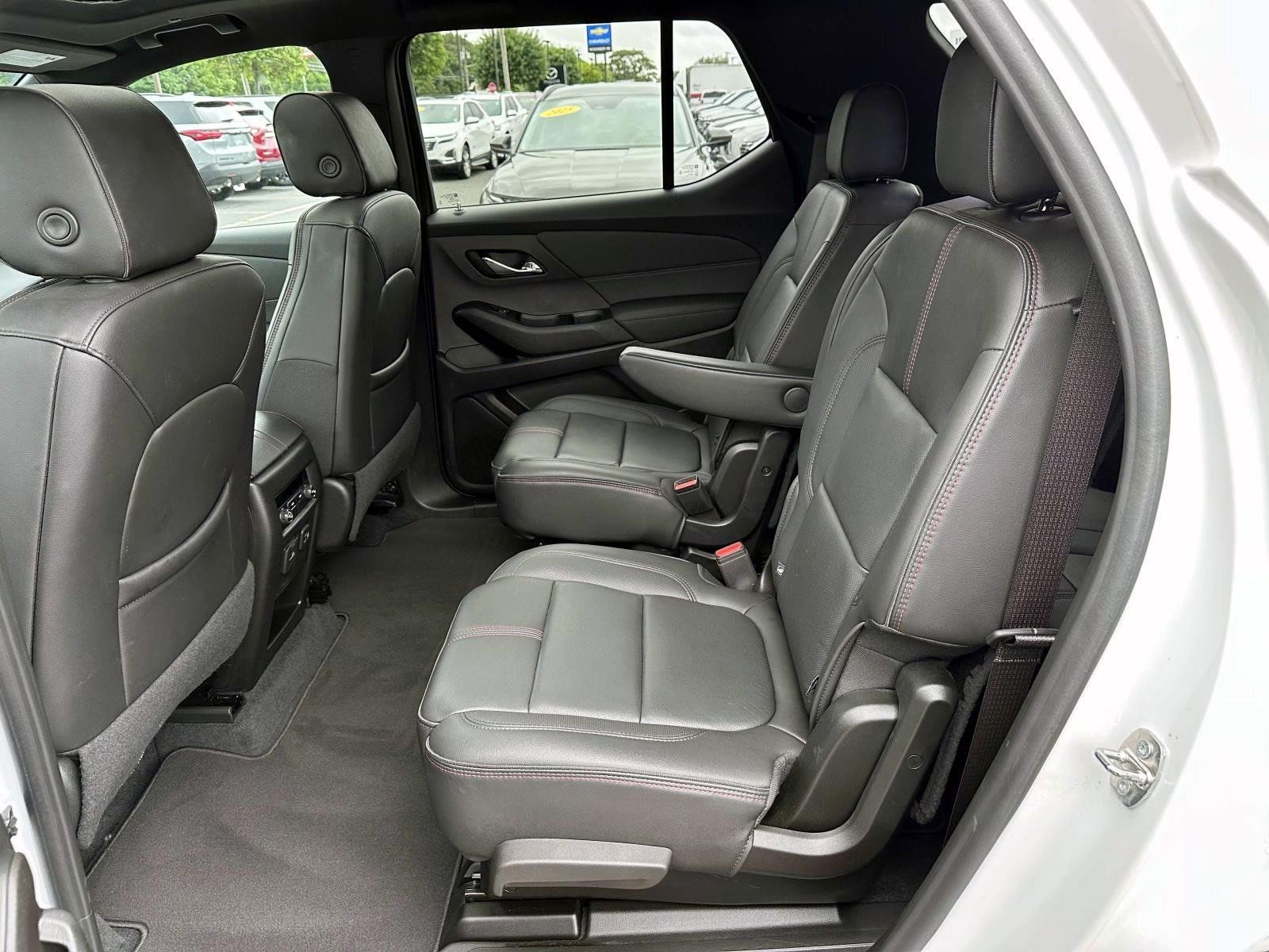 Used 2023 Chevrolet Traverse RS AWD/4WD image 13