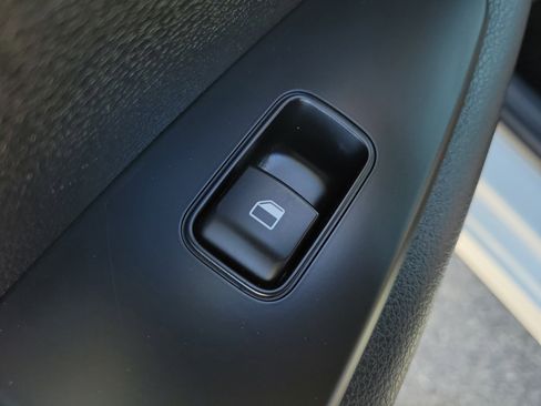 Used 2024 Kia Forte LXS image 13