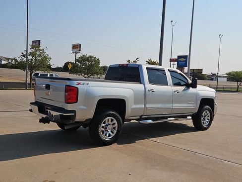 Used 2018 Chevrolet Silverado 2500 LT w/ LT Convenience Package AWD/4WD image 5