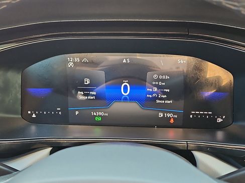 Certified 2024 Volkswagen Taos SE image 18