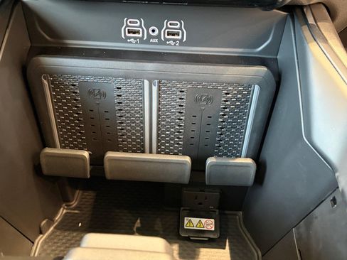New 2026 RAM 2500 Laramie AWD/4WD image 32