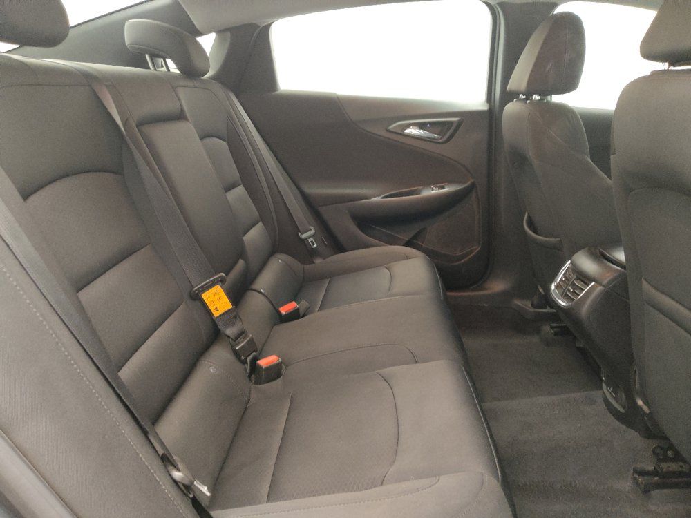 Used 2018 Chevrolet Malibu LT FWD image 19