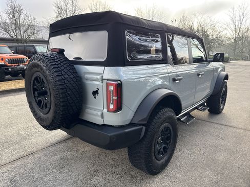 Used 2024 Ford Bronco Wildtrak image 7