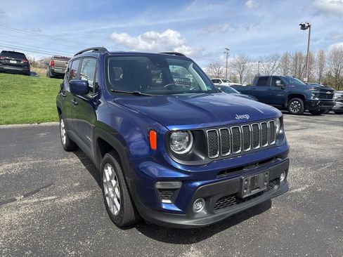 Used 2021 Jeep Renegade Latitude w/ Luxury Group I image 1