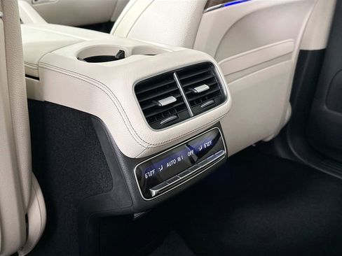 New 2026 Mercedes-Benz GLS 450 4MATIC image 27