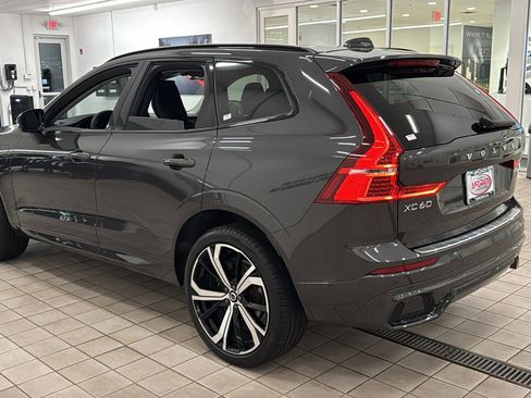 Used 2023 Volvo XC60 T8 Ultimate w/ Climate Package image 7