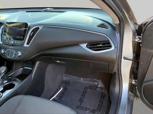 Used 2023 Chevrolet Malibu LT FWD image 18