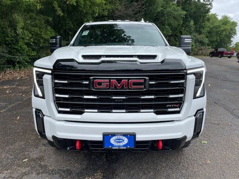 Used 2024 GMC Sierra 2500 AT4 w/ AT4 Premium Plus Package AWD/4WD image 10