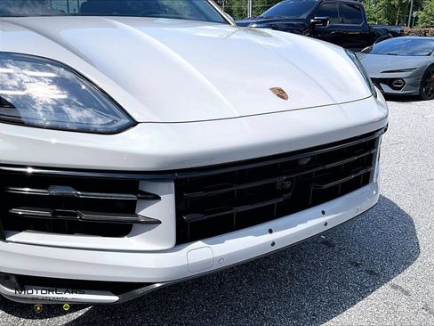 Used 2026 Porsche Cayenne AWD/4WD image 28