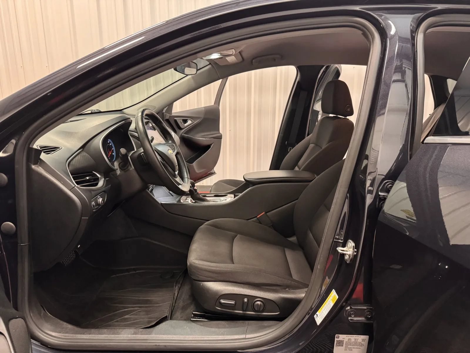 Used 2022 Chevrolet Malibu RS w/ LPO, Floor Liner Package FWD image 34