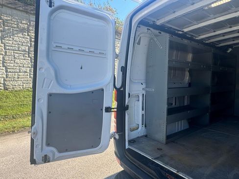 Used 2014 Mercedes-Benz Sprinter 2500 image 37