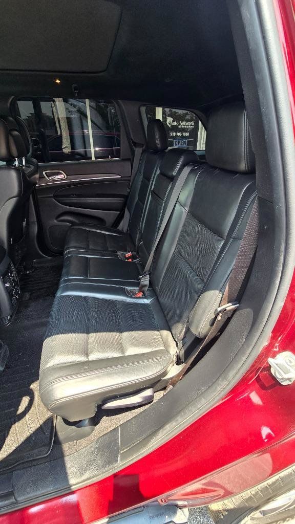 Used 2020 Jeep Grand Cherokee Limited w/ Luxury Group II AWD/4WD image 12