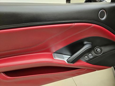 Used 2015 Ferrari California T RWD image 29