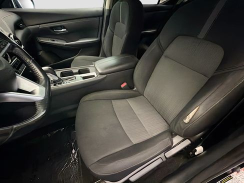 Used 2022 Nissan Sentra SV FWD image 11