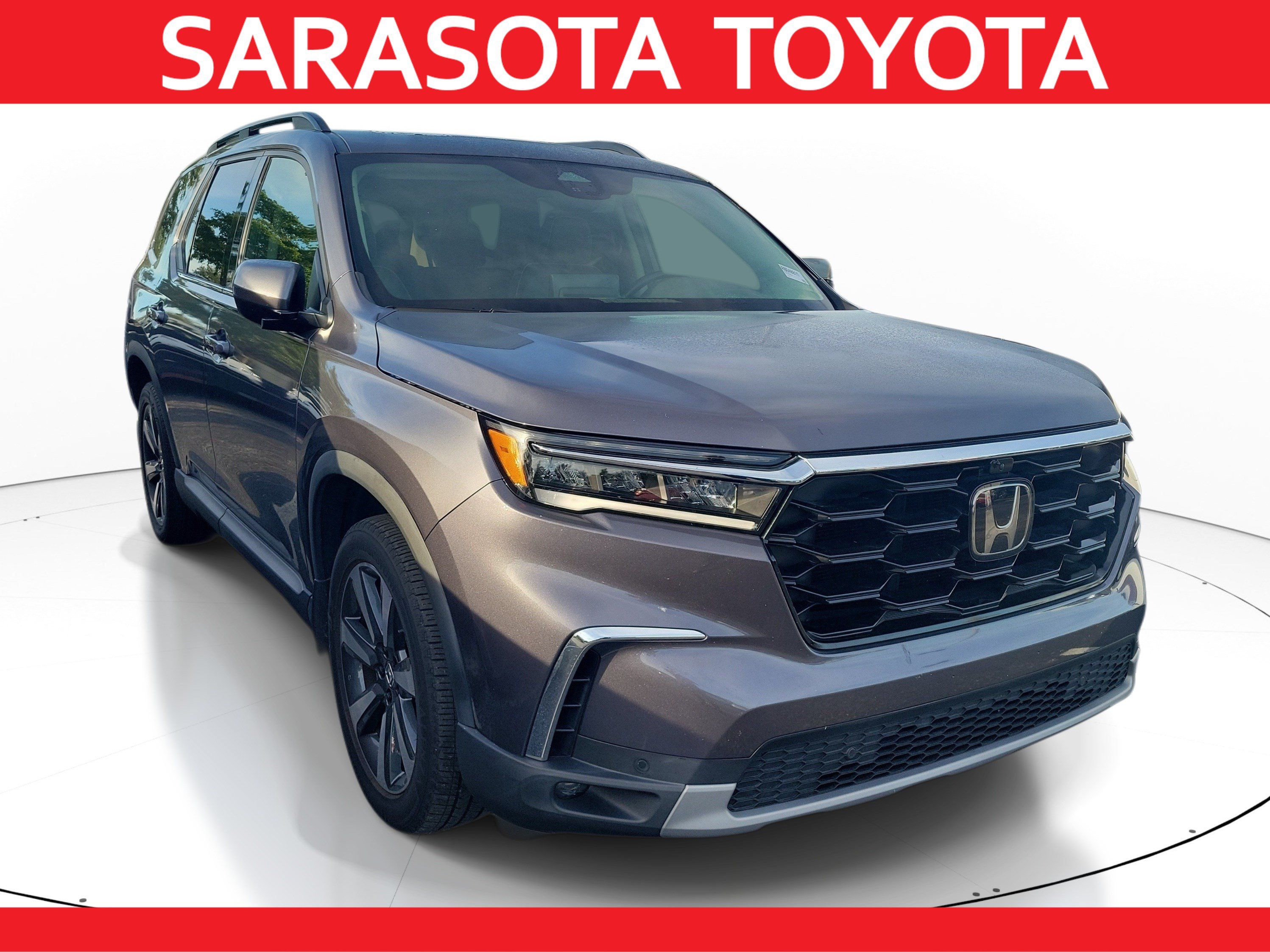 Used 2024 Honda Pilot Elite image 1